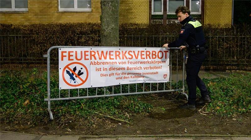 Ministerin zieht Silvester-Bilanz: einsatzintensive Nacht Der Fokus der Polizei lag auch auf der Überwachung der Feuerwerkverbotszonen.