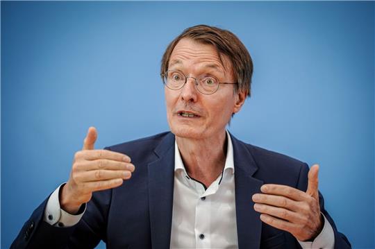 Der Forschungsstandort Deutschland habe in den vergangenen zehn Jahren schleichend an Attraktivität verloren, sagt Karl Lauterbach.