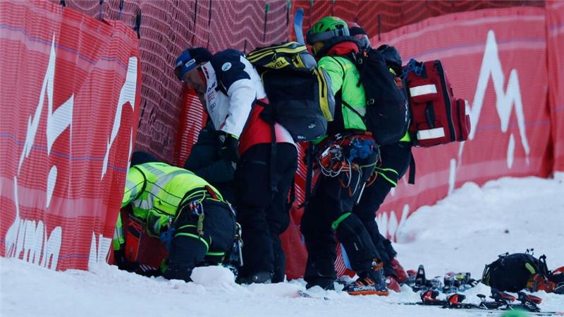 Nach Kopf-OP: Ski-Star Sarrazin verlässt Intensivstation Der Franzose Cyprien Sarrazin musste nach seinem Trainingssturz in Bormio am Kopf operiert werden.
