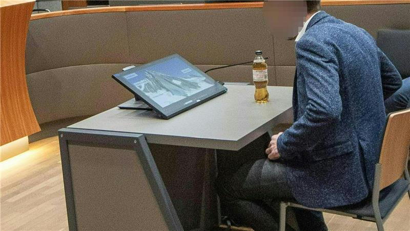 Der Freund der Toten beteuerte seine Unschuld.