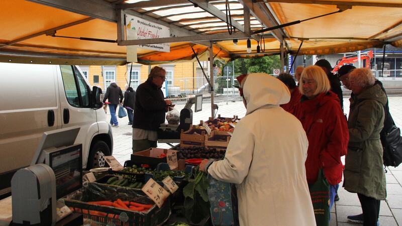 „Der Clausthaler Wochenmarkt muss belebt werden“ Der Gemüse- und Obststand von Bauer Franke ist besonders beliebt.