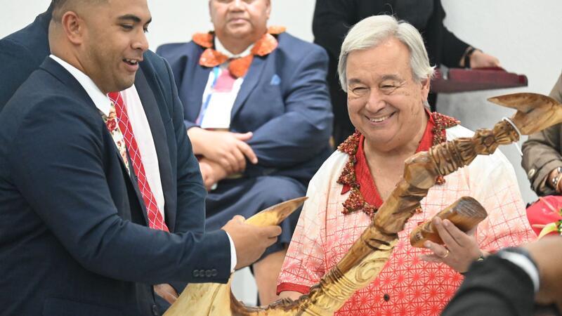 Der Generalsekretär der Vereinten Nationen, Antonio Guterres, mahnte angesichts der Bedrohung Tongas zu mehr Klimaschutz.
