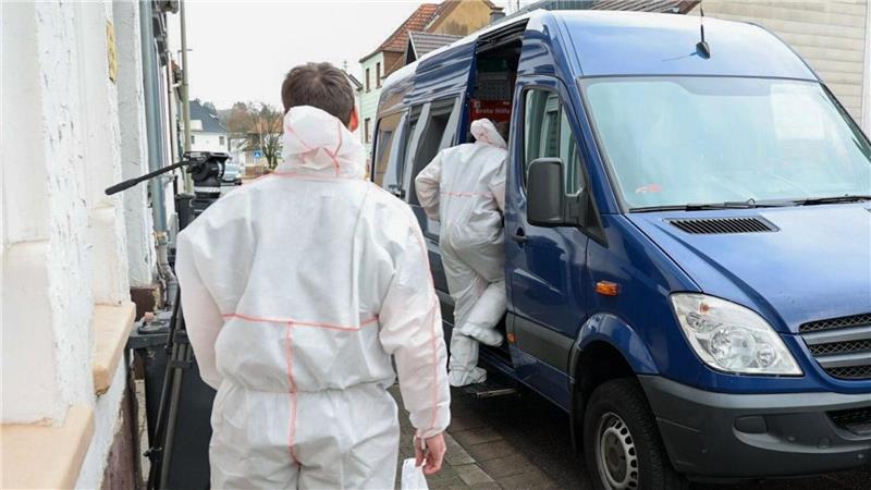 Der Gerichtsvollzieher wurde mit einem Messer getötet.  