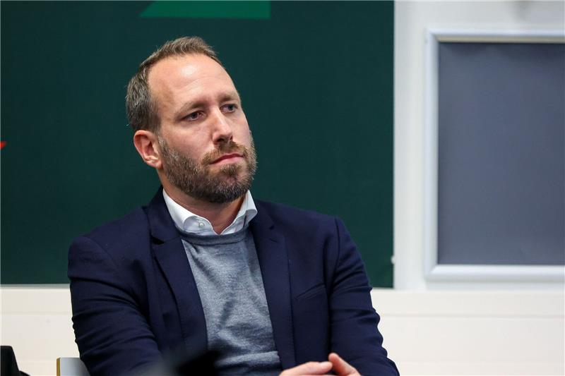 Ströll über Rufe nach Neuabstimmung: Warum erst jetzt? Der Geschäftsführer des Fußball-Bundesligisten FC Augsburg: Michael Ströll.