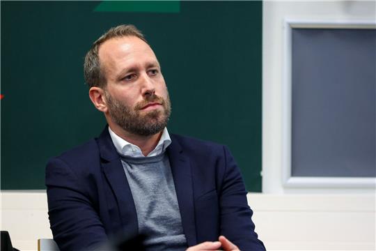 Der Geschäftsführer des Fußball-Bundesligisten FC Augsburg: Michael Ströll.