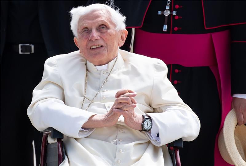 Bericht über Nierenprobleme: Benedikts Zustand „unverändert” Der Gesundheitszustand des emeritierten Papstes Benedikt XVI. ist weiterhin stabil.