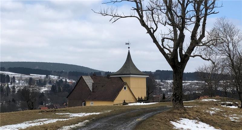 Der Glockenturm einmal vom Glockenberg aus betrachtet: Die Stadt Braunlage will das Läutewerk des Denkmals wieder in Ordnung bringen und greift dafür auch auf sogenannte Leader-Mittel zurück. Foto: Eggers