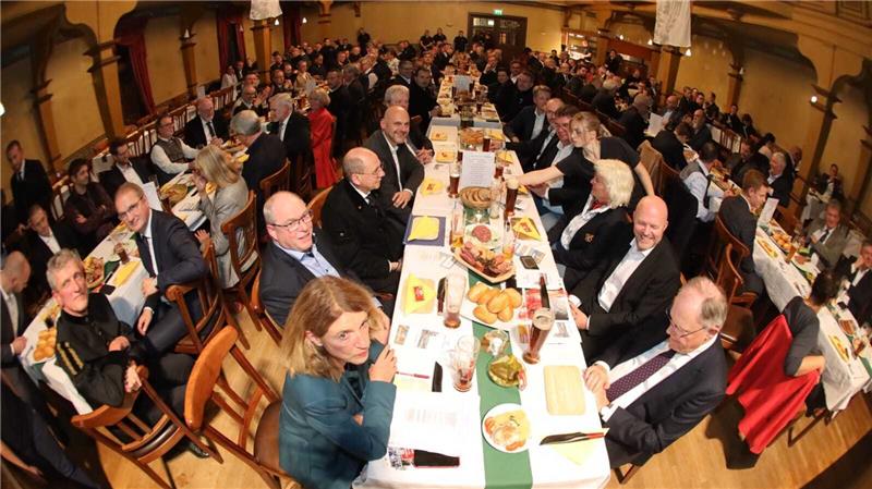 Der Glückauf-Saal ist zum 45. Harzer Tzscherper gut gefüllt. Foto: Neuendorf