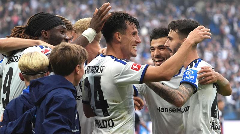BVB erobert Spitze - Freiburgs Siegesserie reißt Der HSV durfte über den ersten Saisonsieg jubeln.
