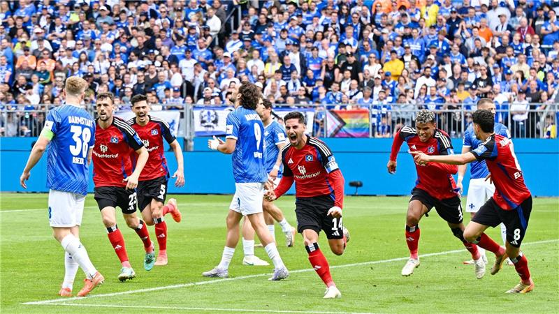 Berichte: 1. FC Köln trennt sich von Struber und Keller Der HSV jubelt nach dem ersten Tor beim SV Darmstadt. Der Nordclub machte mit dem 4:0-Sieg einen großen Schritt zur Rückkehr in die Bundesliga.