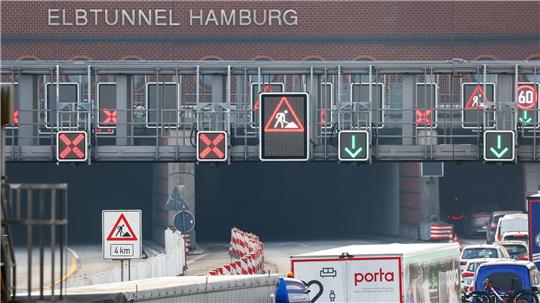 Der Hamburger Elbtunnel wird am kommenden Wochenende voll gesperrt. (Archivbild)