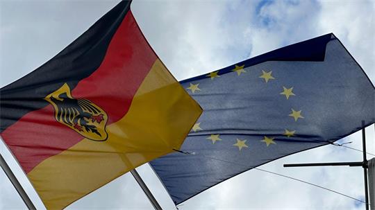 Der Handel mit den anderen EU-Ländern sichert einer Studie zufolge Millionen Jobs in Deutschland. (Symbolbild)