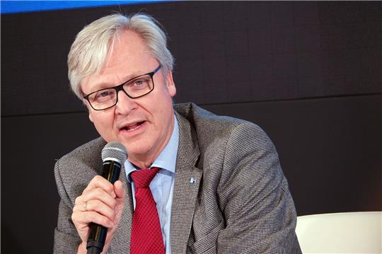 Der Hauptgeschäftsführer des Deutschen Industrie- und Handelskammertages (DIHK) Martin Wansleben fordert die Regierung zum Handeln auf, um die Wirtschaft ins Rollen zu bringen. (Archivbild)