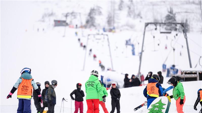 Viele Wintersportler im Harz unterwegs Der Hexenritt am Wurmberg war gut besucht.