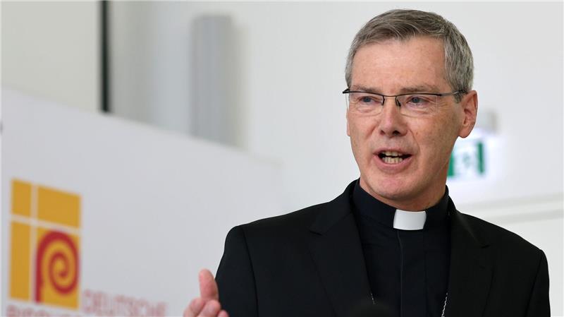 Der Hildesheimer Bischof Heiner Wilmer ist zum Vorsitzenden der Deutschen Bischofskonferenz gewählt worden.