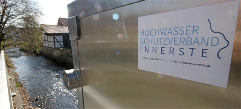 Digitale Messpegel für das neue Rückhaltebecken bei Bornhausen Der Hochwasserschutzverband Innerste installierte insgesamt vier neue digitale Messepegel, die zur Steuerung des Hochwassrrückhaltebeckens Bornhausen von Bedeutung sein werden.