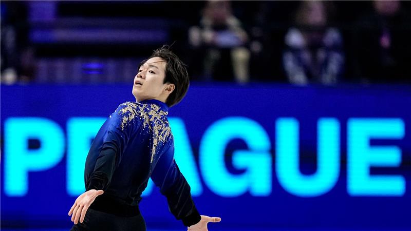 Der Japaner Yuma Kagiyama belegte hinter Malinin Platz zwei bei der WM.