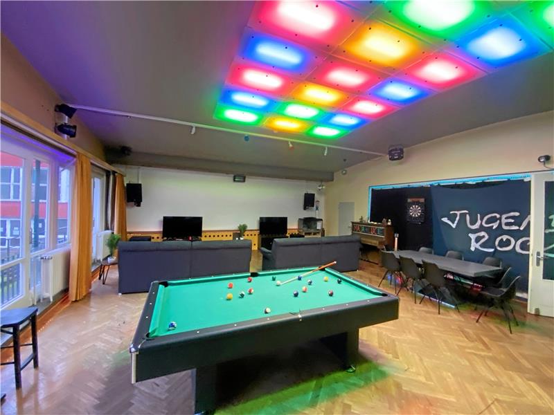 Trotz Corona-Sorgen besteht Zuversicht bei der Jugendarbeit Der Jugendraum in Altenau lädt unter anderem zu Billard und Darts ein.