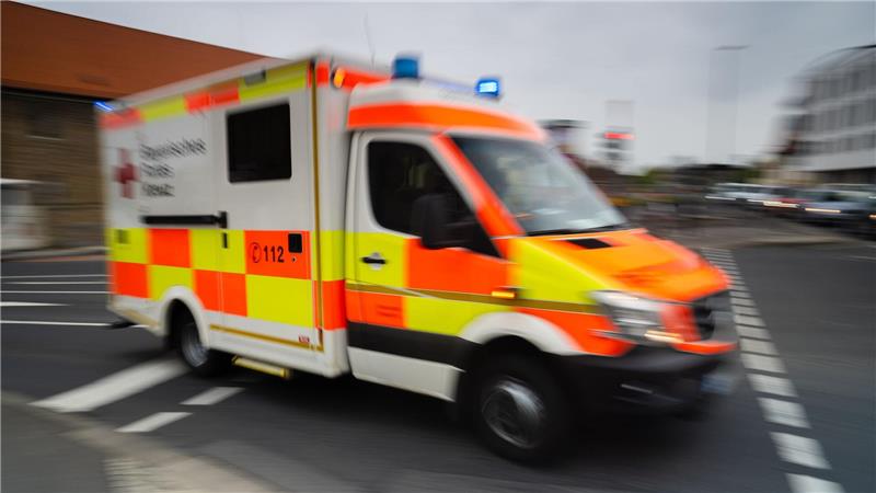 Kind stürzt von Balkon im sechsten Stock und stirbt Der Junge wurde schwer verletzt in ein Krankenhaus gebracht, starb dort aber am nächsten Tag. (Symbolbild)