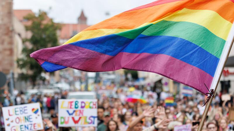 Pride Month: Stolz durch den CSD-Sommer Der Juni gilt als sogenannter Pride Month.