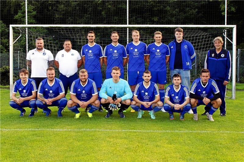 TSV Immenrode peilt einen sicheren Platz im Mittelfeld an Der Kader des Fußball-Nordharzligisten TSV Immenrode vollzieht einen kleinen Umbruch, viele der etablierten Spieler treten künftig in Sachen Fußball etwas kürzer. Das Abschneiden in der Vorsaison ist der Maßstab für 2023/24. Foto: Epping