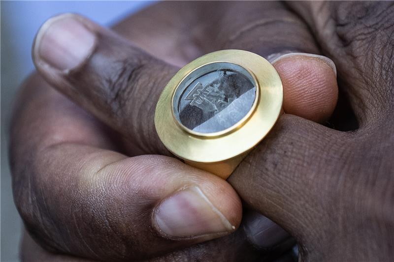 Filmemacher Isaac Julien erhält Goslarer Kaiserring – mit Video Der Kaiserring wird von der Stadt Goslar seit 1975 verliehen. Er zählt zu den bedeutendsten Kunstpreisen Deutschlands. Foto: Swen Pförtner/DPA
