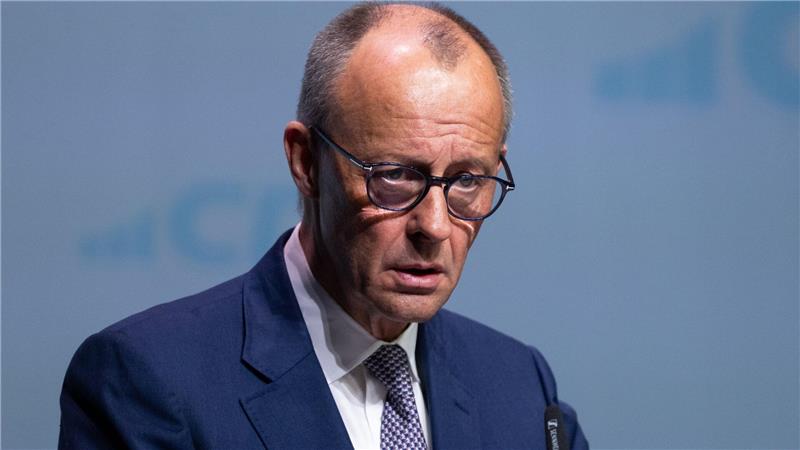 Der Kanzler erklärt, was er mit „Basisabsicherung“ bei der Rente gemeint hat.