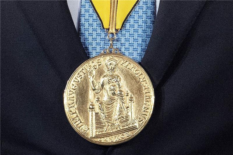 Der Karlspreis 2023 geht an den ukrainischen Präsidenten Wolodymyr Selenskyj und das ukrainische Volk.