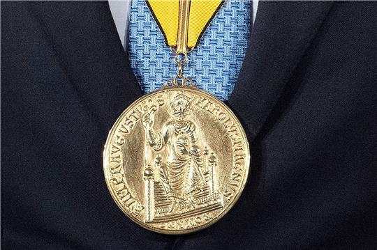 Der Karlspreis 2023 geht an den ukrainischen Präsidenten Wolodymyr Selenskyj und das ukrainische Volk.