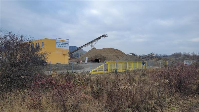 Landkreis erlaubt massive Rodung, Umweltschützer sind empört Der Kiesabbau an der Immenröder Straße ist bald erschöpft und soll auf die neue Fläche verlagert werden.