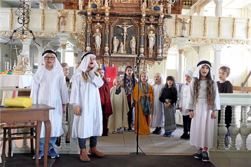 Der Kinderchor der Marktkirchengemeinde erzählt die Josephsgeschichte aus dem Ersten Buch Mose als Musical. Foto: Neuendorf