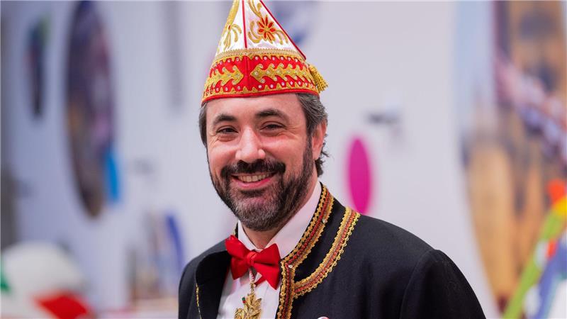 Der Kölner Zugleiter Marc Michelske verteidigt das Fehlen eines Putin-Wagens im Rosenmontagszug. (Archivbild)