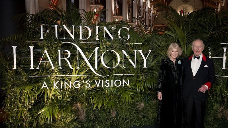 Der König und die Königin feiern Premiere.