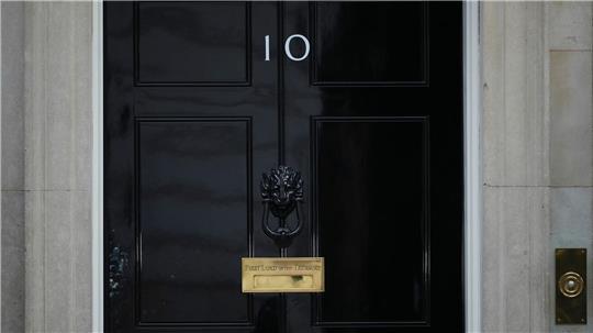 Der Kommunikationschef der Downing Street tritt zurück. 