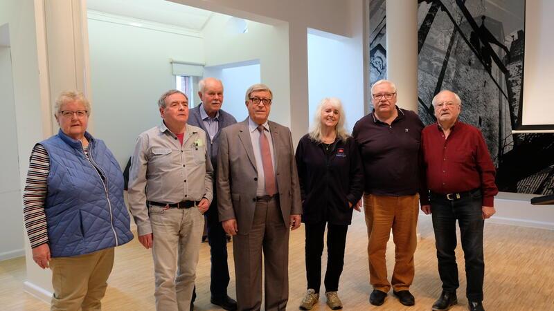 Der Kreisseniorenbeirat bleibt weiterhin unvollständig, zwei Beisitzer-Posten sind nicht besetzt. Der aktuelle Beirat (v. l.): Gudrun Ribbe (kooptiertes Mitglied für die Alzheimer Gesellschaft), Wilfried Seuber (1. Stellvertreter), Harald Stoffregen, Cemil Algan, Lydia Gebhardt (kooptiertes Mitglied), Wolfgang Kresse (Vorsitzender) und Günter Voß (2. Stellvertreter).