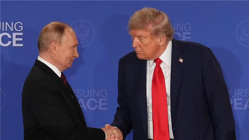 Trump will Frontverlauf in Ukraine einfrieren - Kreml bremst Der Kreml sieht noch viel Klärungsbedarf vor einem neuen Gipfel des russischen Präsidenten Wladimir Putin mit US-Präsident Donald Trump. (Archivbild)