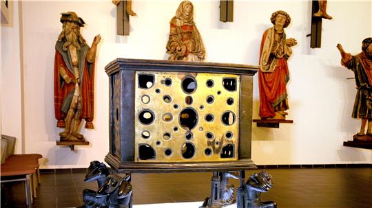 Der Krodo-Altar zu Hause im Goslarer Museum.