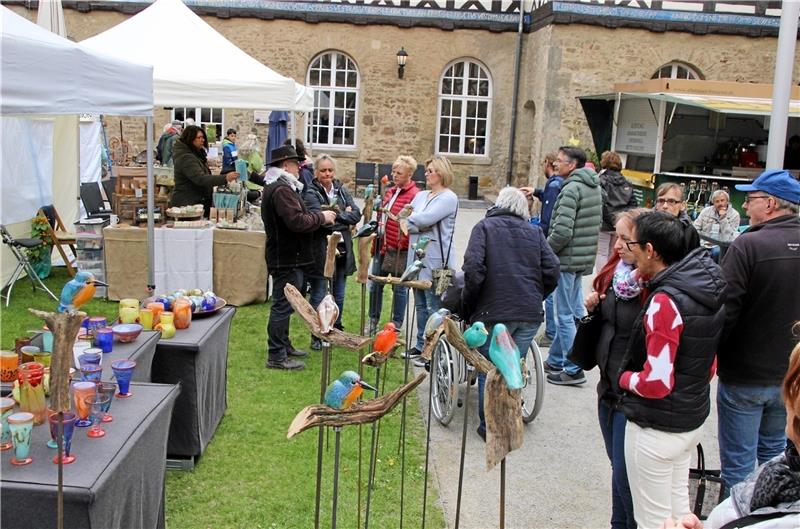 Der Kunsthandwerkermarkt in Wöltingerode lockt viele Besucher an.  Fotos: Hohaus