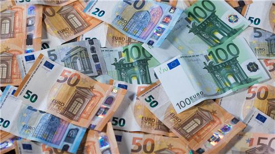 Der Länderfinanzausgleich soll helfen, in den Bundesländern annähernd vergleichbare Lebensbedingungen zu ermöglichen. Doch die Last der Zahlungen ist immer einseitiger verteilt. (Symbolbild)