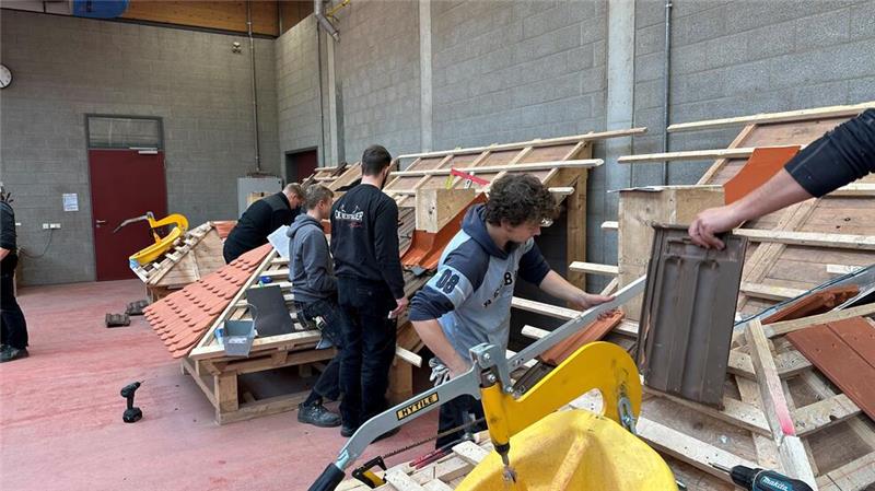 Der Landesinnungsverband der Dachdecker nutzt die Hallen in der Mühlenstraße in St. Andreasberg für die praktische Ausbildung der Auszubildenden.