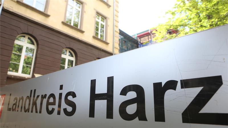 Landrat Balcerowski sieht die Verwaltung bald „handlungsunfähig“ Der Landkreis Harz, die Kreisverwaltung sitzt in Halberstadt, hat finanzielle Probleme. Eine Situation, in der sich gegenwärtig viele andere Landkreise befinden.