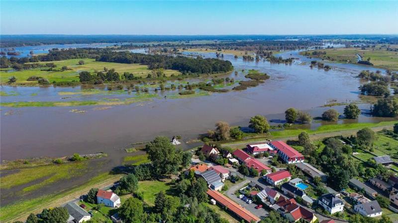 Oder-Spree-Kreis verstärkt ab Montag Hochwasser-Vorkehrungen Der Landrat des Kreises Oder-Spree verstärkt ab Montag die Vorkehrungen zum Schutz vor einer Oderflut.