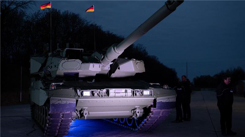 KNDS will an die Börse – Zukunftspanzer hin oder her Der Leopard 2 ist das bekannteste Produkt des Rüstungskonzerns KNDS. (Archivbild)