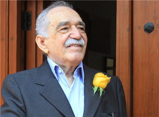 Der Literaturnobelpreisträger Gabriel García Márquez 2014  vor seinem Haus in Mexiko-Stadt.