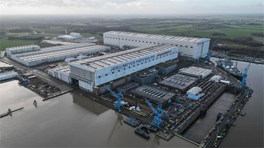 Der Milliardenauftrag über neue Kreuzfahrtschiffe soll in der Papenburger Werft für Auslastung sorgen. (Archivbild)