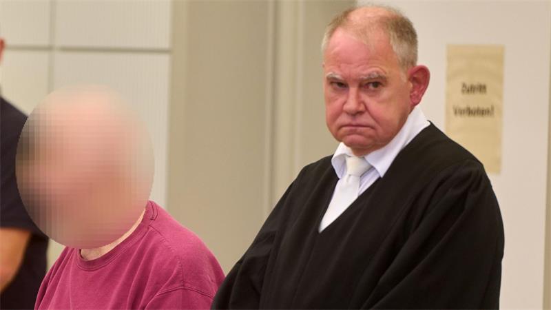 Der Mörder ist heute 81 Jahre alt. 
