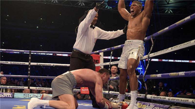 Der Moment des Triumphs für Joshua (r) im WM-Titelkampf gegen Klitschko. (Archivbild)