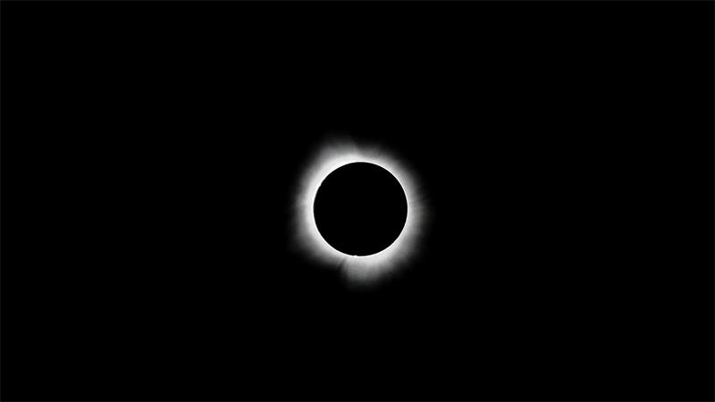 Totale Sonnenfinsternis in Spanien steht bevor Der Mond verdeckt die Sonne während einer totalen Sonnenfinsternis.(Archivbild)