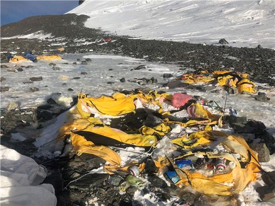 Der Mount Everest gilt mittlerweile als «höchstgelegene Müllhalde der Welt».