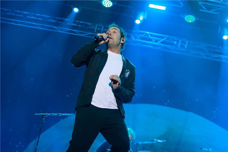 Musiker Bosse sieht sich vor allem als Texter und Tänzer Der Musiker Axel Bosse singt auf dem Musik-Festival "Rocken am Brocken".
